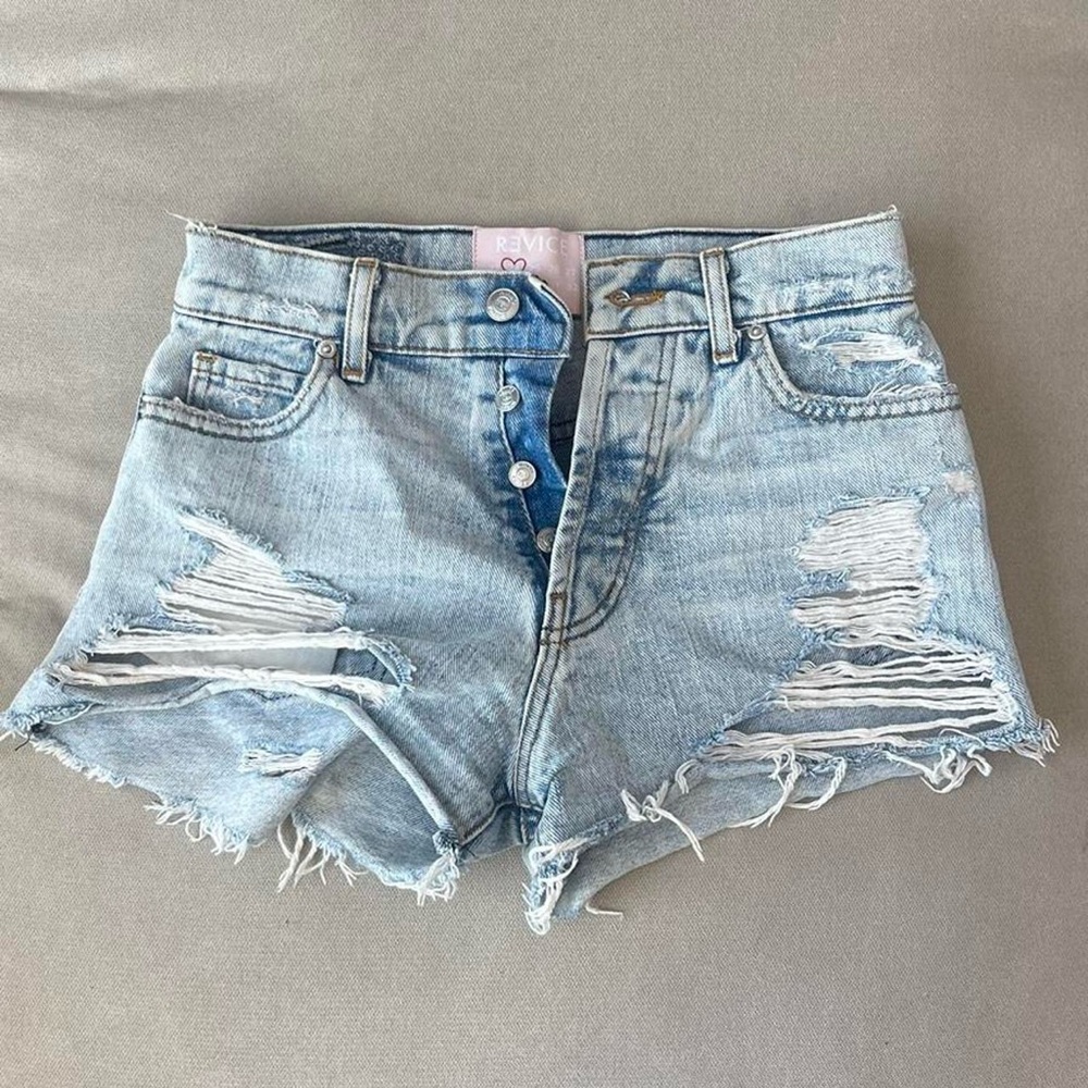 Revice Denim shorts ssssuper cute and comfortable